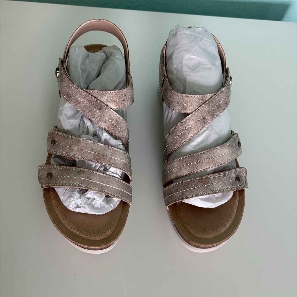 CLARKS‎ Calenne Clara Bronze Metallic Wedge Sandals ~Women's Size 10M~NEW in box - Picture 2 of 7